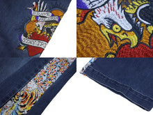 Load image into Gallery viewer, 新品未使用 ED HARDY エドハーディ リメイク フレアデニム スタッズ 刺繍 WEHD8400-2 コットン ブルー サイズ28 中古 4c069856