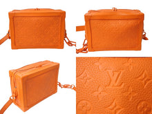 Load image into Gallery viewer, MCA限定 LOUIS VUITTON ルイヴィトン ショルダーバッグ モノグラムパターントリヨン オレンジ ソフトトランク M20956 美品 中古 4c069836