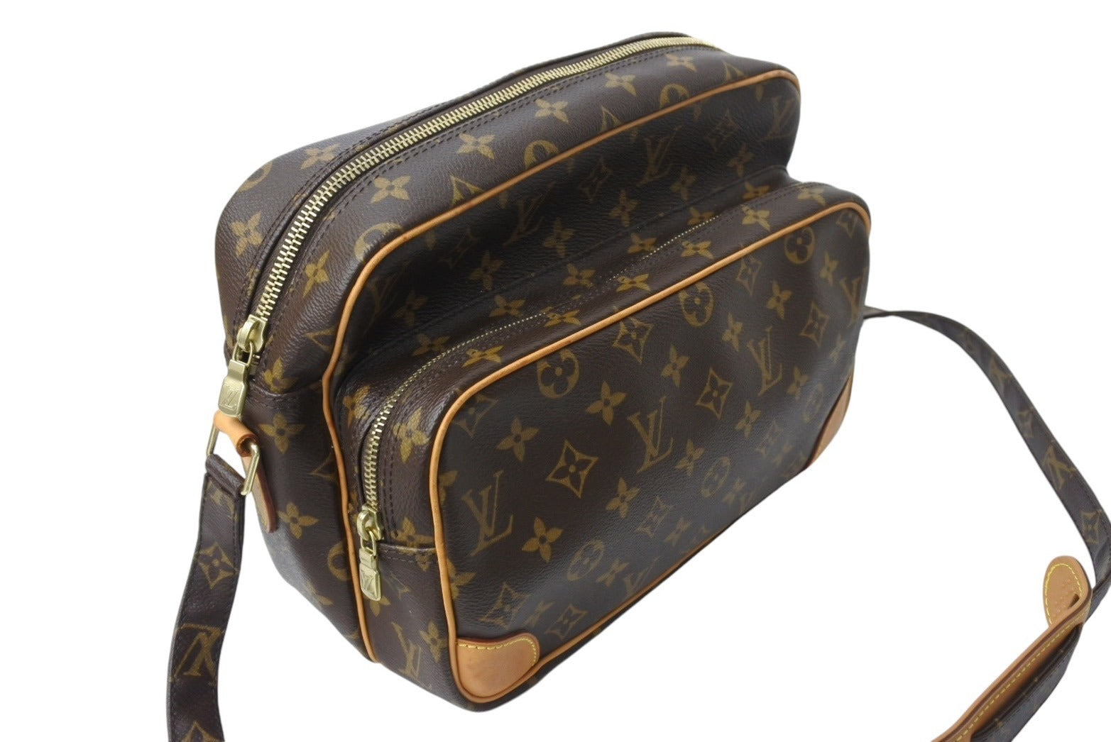 LOUIS VUITTON ルイヴィトン モノグラム ナイル ショルダーバッグ M45244 ブラウン PVC ヌメ革 ゴールド金具 美品 中古  4c069913 – Casanova Vintage