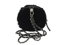 画像をギャラリービューアに読み込む, 極美品 CHANEL シャネル ショルダーバッグ ココネージュ チェーンクラッチ マトラッセ シルバー金具 ボア素材 中古 4c070063