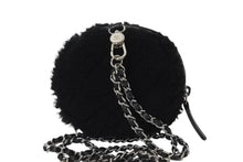 画像をギャラリービューアに読み込む, 極美品 CHANEL シャネル ショルダーバッグ ココネージュ チェーンクラッチ マトラッセ シルバー金具 ボア素材 中古 4c070063