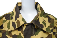 Load image into Gallery viewer, A BATHING APE × CARHARTT アベイシングエイプ カーハート アクティブジャケット 06AW サイズM カモ柄 ACE-04701 中古 美品 4c070109