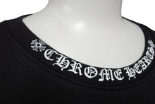 Load image into Gallery viewer, CHROME HEARTS クロムハーツ スウェットシャツ サイズL ネックロゴ 袖プリント ブラック ホワイト コットン 美品 中古 4c070150