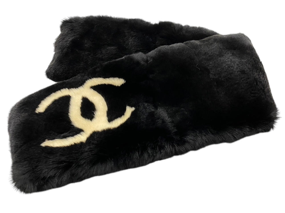 CHANEL Dekacoco Mark Lapin Neck Warmer Muffler Lapin Black White Good Condition Used 4c070624