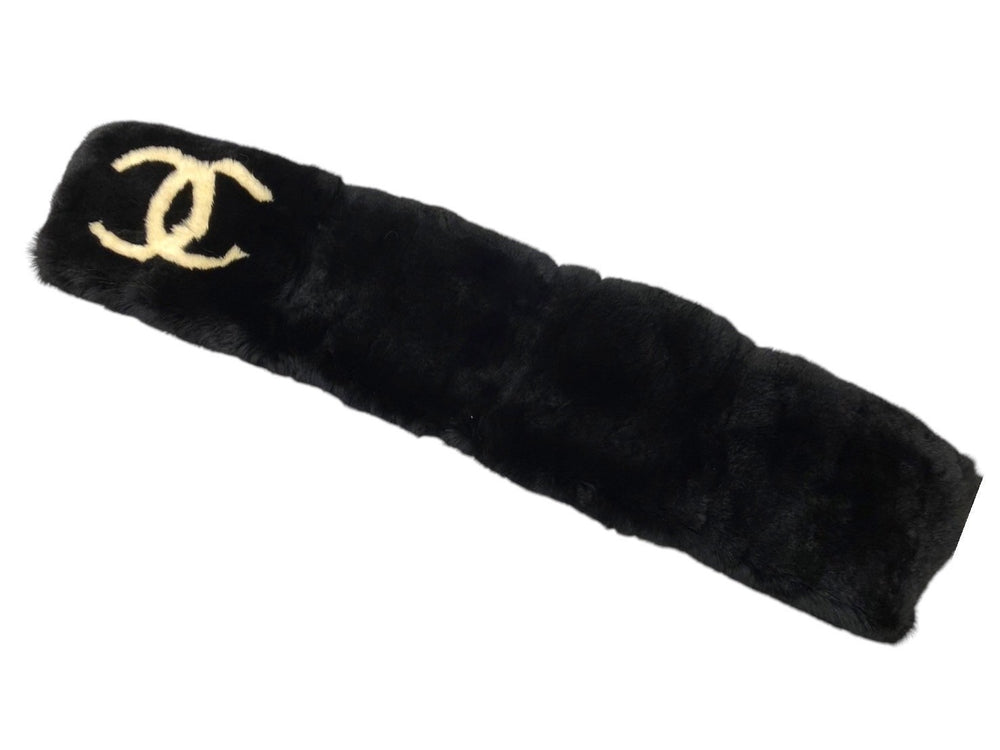 CHANEL Dekacoco Mark Lapin Neck Warmer Muffler Lapin Black White Good Condition Used 4c070624