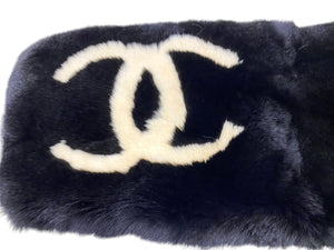CHANEL Dekacoco Mark Lapin Neck Warmer Muffler Lapin Black White Good Condition Used 4c070624