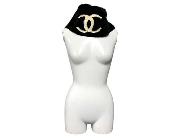 CHANEL Dekacoco Mark Lapin Neck Warmer Muffler Lapin Black White Good Condition Used 4c070624