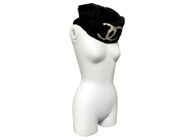 CHANEL Dekacoco Mark Lapin Neck Warmer Muffler Lapin Black White Good Condition Used 4c070624