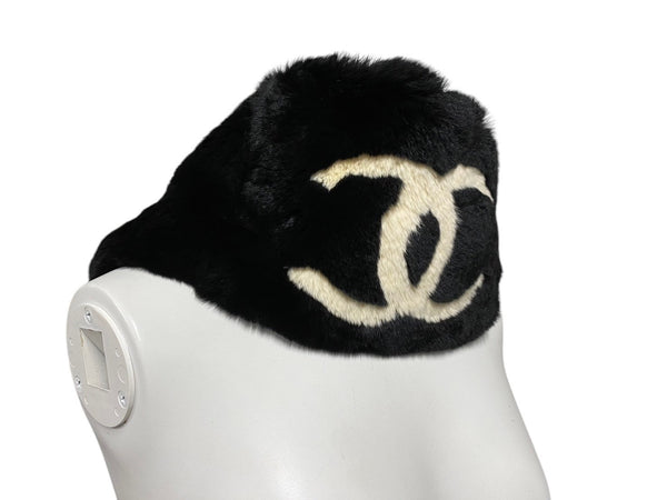 CHANEL Dekacoco Mark Lapin Neck Warmer Muffler Lapin Black White Good Condition Used 4c070624