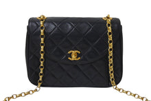 Load image into Gallery viewer, CHANEL シャネル ビジューチェーン ショルダーバッグ 2番台 ラムスキン ココマーク キルティング ブラック 美品 中古 4c071161