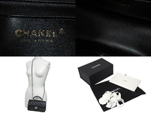Load image into Gallery viewer, 新品同様 CHANEL シャネル ショルダーバッグ マトラッセ 20cm ハンドル付き ミニフラップバッグ ブラック AS2431 ゴールド金具 中古 4c071205