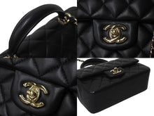 Load image into Gallery viewer, 新品同様 CHANEL シャネル ショルダーバッグ マトラッセ 20cm ハンドル付き ミニフラップバッグ ブラック AS2431 ゴールド金具 中古 4c071205