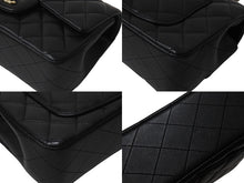 Load image into Gallery viewer, 新品同様 CHANEL シャネル ショルダーバッグ マトラッセ 20cm ハンドル付き ミニフラップバッグ ブラック AS2431 ゴールド金具 中古 4c071205