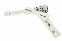 Load image into Gallery viewer, 極美品 CHANEL シャネル ロゴ シュシュ 23P ヘアアクセサリーファッション雑貨 小物 リボン 中古 50493