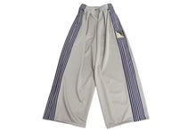 Load image into Gallery viewer, 極美品 KAPITAL キャピタル K2410LP073 スムースジャージー スタントマン&amp;ウーマン スーパーバギートラックパンツ バナーストライプ グレー サイズ1 中古 50588