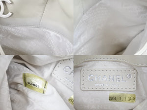 CHANEL シャネル レザーベスト ヴィンテージ ココマーク 8番台 2003年 マトラッセ ラムスキン ホワイト シルバー 美品 中古 50692