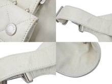 Load image into Gallery viewer, CHANEL シャネル レザーベスト ヴィンテージ ココマーク 8番台 2003年 マトラッセ ラムスキン ホワイト シルバー 美品 中古 50692