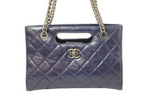 画像をギャラリービューアに読み込む, CHANEL シャネル ボーイシャネル ココマーク 2WAYチェーンショルダーバッグ 23番台 レザー ネイビー シルバー 美品 中古 51006