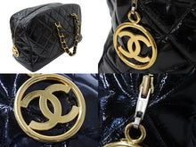 画像をギャラリービューアに読み込む, CHANEL シャネル マトラッセ エナメル チェーン ボストンバッグ 2番台 ブラック 黒 ゴールド金具 ココマーク 中古 51143