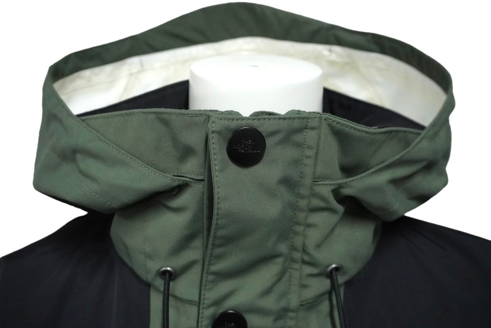 THE NORTH FACE × sacai ザノースフェイス サカイ 17AW ナイロン モッズ コート カーキ NP6171SA ロゴ サイズM  美品 中古 51178 – Casanova Vintage