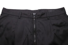 Load image into Gallery viewer, PRADA プラダ パンツ RN.98339 CA.34767 メンズ ナイロン ブラック ブラック金具 サイズ46 美品 中古 51741