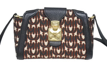 Load image into Gallery viewer, MIUMIU ミュウミュウ ジャガード マドラス ショルダーバッグ ブラック ゴートレザー 5BH131 ロゴ ゴールド金具 美品 中古 4b005175