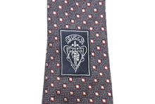 画像をギャラリービューアに読み込む, GUCCI グッチ ネクタイ スーツ 紳士 ドット柄 ロゴ コットン グレー レッド シルバー 美品 中古 51817