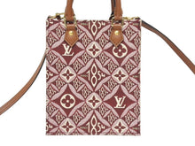 Load image into Gallery viewer, 極美品 LOUIS VUITTON ルイヴィトン プティット サックプラ ハンドバッグ M69846 レザー モノグラムジャガードキャンバス ボルドー 中古 4b005248