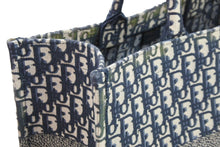 Load image into Gallery viewer, ChristianDior クリスチャンディオール ブックトート ラージ トロッター オブリーク キャンバス ネイビー ベージュ 美品 中古 52826