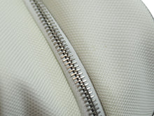 Load image into Gallery viewer, CHANEL シャネル ハンドバッグ エアライントートバッグ 22番台 ココマーク ホワイト ネイビー シルバー金具 美品 中古 52892