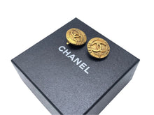 画像をギャラリービューアに読み込む, CHANEL シャネル イヤリング ココマーク GP 28刻印 1993年 ゴールド 4ｇ レディース 良品 中古 52903