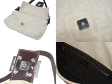画像をギャラリービューアに読み込む, 極美品 FENDI フェンディ マンマバケット ワンショルダーバッグ 26424 ズッカ柄 キャンバス レザー ベージュ シルバー金具 中古 4b005302