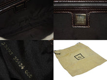 画像をギャラリービューアに読み込む, 極美品 FENDI フェンディ マンマバケット ワンショルダーバッグ 26424 ズッカ柄 キャンバス レザー ベージュ シルバー金具 中古 4b005302