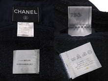 画像をギャラリービューアに読み込む, CHANEL シャネル セットアップ ジャケット スカート ココマーク 01P P17609 P17612 ネイビー ツイード 美品 中古 53593
