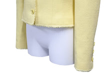 画像をギャラリービューアに読み込む, CHANEL シャネル ウールジャケット イエロー ココマークボタン P07237V05392 サイズ40 美品 中古 53596