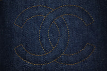Load image into Gallery viewer, CHANEL シャネル ココマーク バニティバッグ ハンドバッグ 4番台 デニム GP ブルー フランス製 ゴールド金具 美品 中古 54137