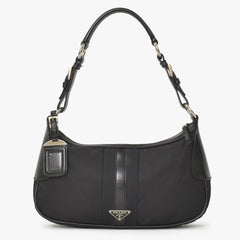 PRADA プラダ ワンショルダーバッグ トライアングルロゴ ナイロン ブラック シルバー金具 美品 中古 4a005473