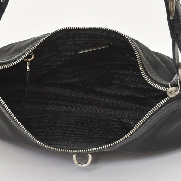 PRADA プラダ ワンショルダーバッグ トライアングルロゴ ナイロン ブラック シルバー金具 美品 中古 4a005473