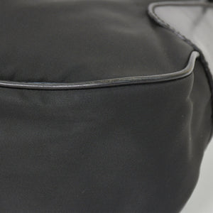 PRADA プラダ ワンショルダーバッグ トライアングルロゴ ナイロン ブラック シルバー金具 美品 中古 4a005473