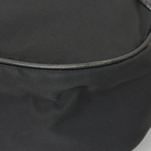 将图片加载到图库查看器，PRADA プラダ ワンショルダーバッグ トライアングルロゴ ナイロン ブラック シルバー金具 美品 中古 4a005473