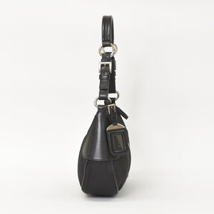 PRADA プラダ ワンショルダーバッグ トライアングルロゴ ナイロン ブラック シルバー金具 美品 中古 4a005473