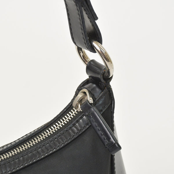 PRADA プラダ ワンショルダーバッグ トライアングルロゴ ナイロン ブラック シルバー金具 美品 中古 4a005473
