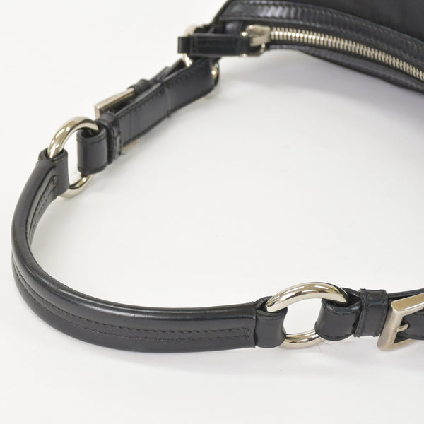 PRADA プラダ ワンショルダーバッグ トライアングルロゴ ナイロン ブラック シルバー金具 美品 中古 4a005473