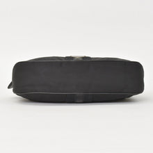 将图片加载到图库查看器，PRADA プラダ ワンショルダーバッグ トライアングルロゴ ナイロン ブラック シルバー金具 美品 中古 4a005473