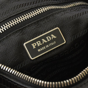 PRADA プラダ ワンショルダーバッグ トライアングルロゴ ナイロン ブラック シルバー金具 美品 中古 4a005473
