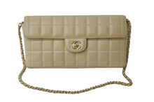 画像をギャラリービューアに読み込む, CHANEL シャネル チェーンショルダーバッグ チョコバー A15316 8番台 ベージュ ゴールド金具 美品 中古 54891