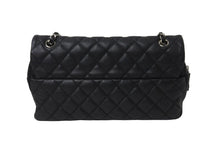 Load image into Gallery viewer, CHANEL シャネル ショルダーバッグ マトラッセ チェーン イージーキャリア キャビアスキン ブラック シルバー金具 美品 中古 54986