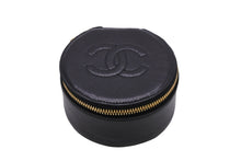 画像をギャラリービューアに読み込む, CHANEL シャネル ジュエリーケース ココマーク 2番台 ブラック キャビアスキン ゴールド金具 美品 中古 55028