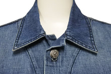 画像をギャラリービューアに読み込む, CHROME HEARTS クロムハーツ セメタリークロスパッチ デニムジャケット ホースシューボタン ブルー SV925 サイズS 美品 中古 55354