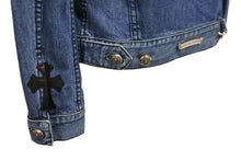 画像をギャラリービューアに読み込む, CHROME HEARTS クロムハーツ セメタリークロスパッチ デニムジャケット ホースシューボタン ブルー SV925 サイズS 美品 中古 55354